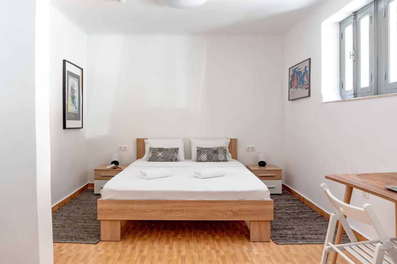 Dioskouros Hostel Афины Экстерьер фото