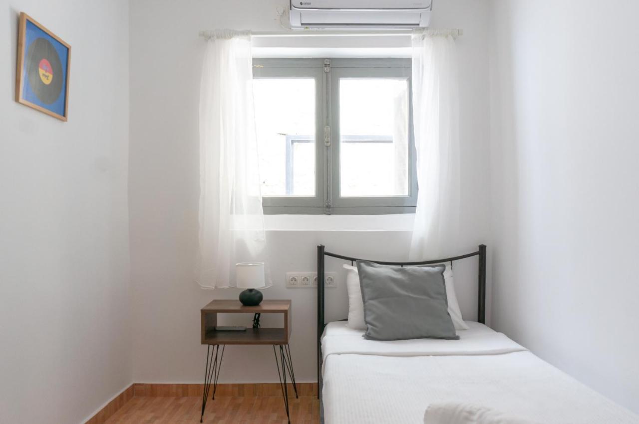 Dioskouros Hostel Афины Экстерьер фото