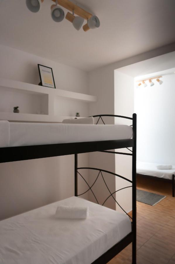 Dioskouros Hostel Афины Экстерьер фото